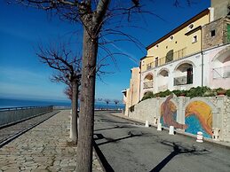 Un Oblò sul Mare