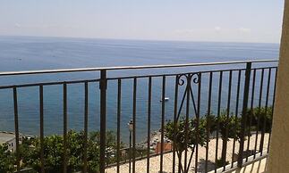 Un Oblò sul Mare