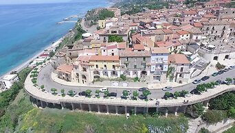 Un Oblò sul Mare