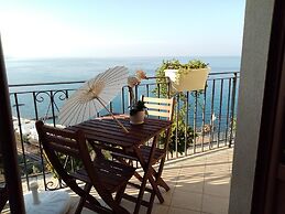 Un Oblò sul Mare