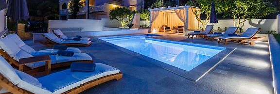 Luxury  Apartments Giovanni with  pool