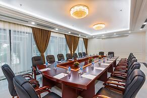 Adonis Hotel