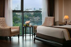 Adonis Hotel