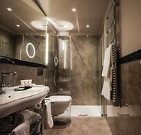 The FRAME Hotel