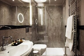 The FRAME Hotel