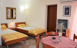 Apartments Blato-J