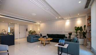 Monot Suites