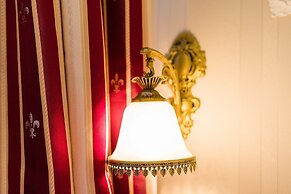 Royal Capital