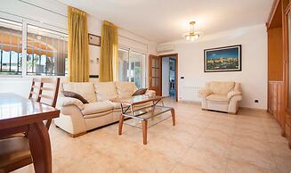 Villa Masia Blanca