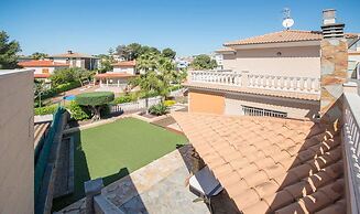 Villa Masia Blanca