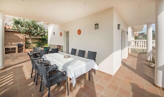 Rubi House