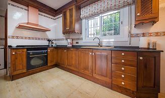 Rubi House