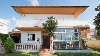 Tania House