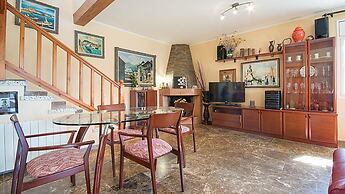 Tania House