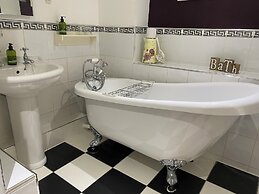The Castle House Luxury Bed & Breakfast