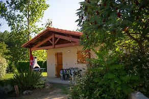 Camping Les Lacs de Courtes - Gîtes