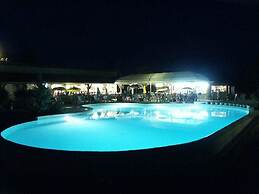 Camping Les Lacs de Courtes - Gîtes