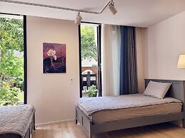 Gallery Family Hotel