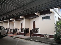 Laksana Boutique Hotel
