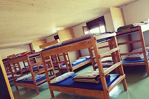 Crucesinn Albergue - Hostel