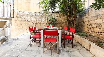 House of Pomegranates