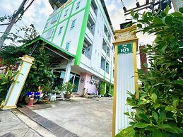 The Linux Garden Hotel