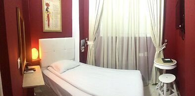 Tahrir Plaza Suites
