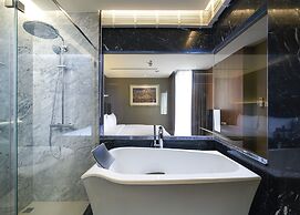 Amp Am House Hotel