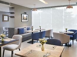 Amp Am House Hotel