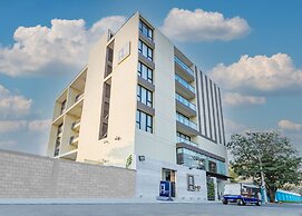 Amp Am House Hotel