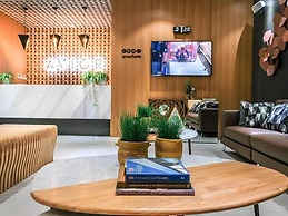 Avior Hotel
