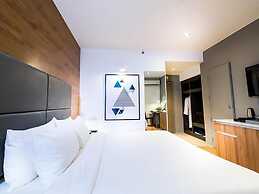 Avior Hotel
