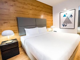 Avior Hotel