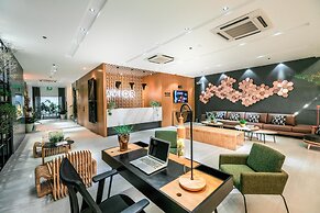 Avior Hotel