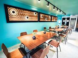 Avior Hotel