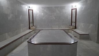 Ada Newday Resort Hotel