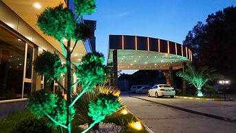 Ada Newday Resort Hotel
