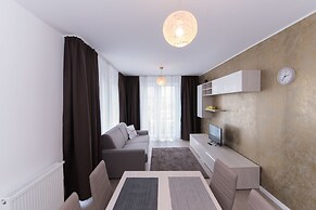 Thomas Apartments