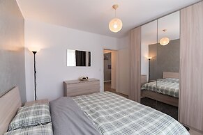 Thomas Apartments