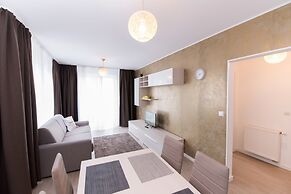 Thomas Apartments