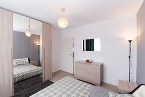 Thomas Apartments