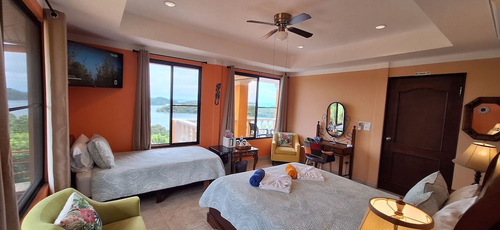 Boca Chica Bay Eco Lodge