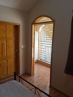 Vince's house