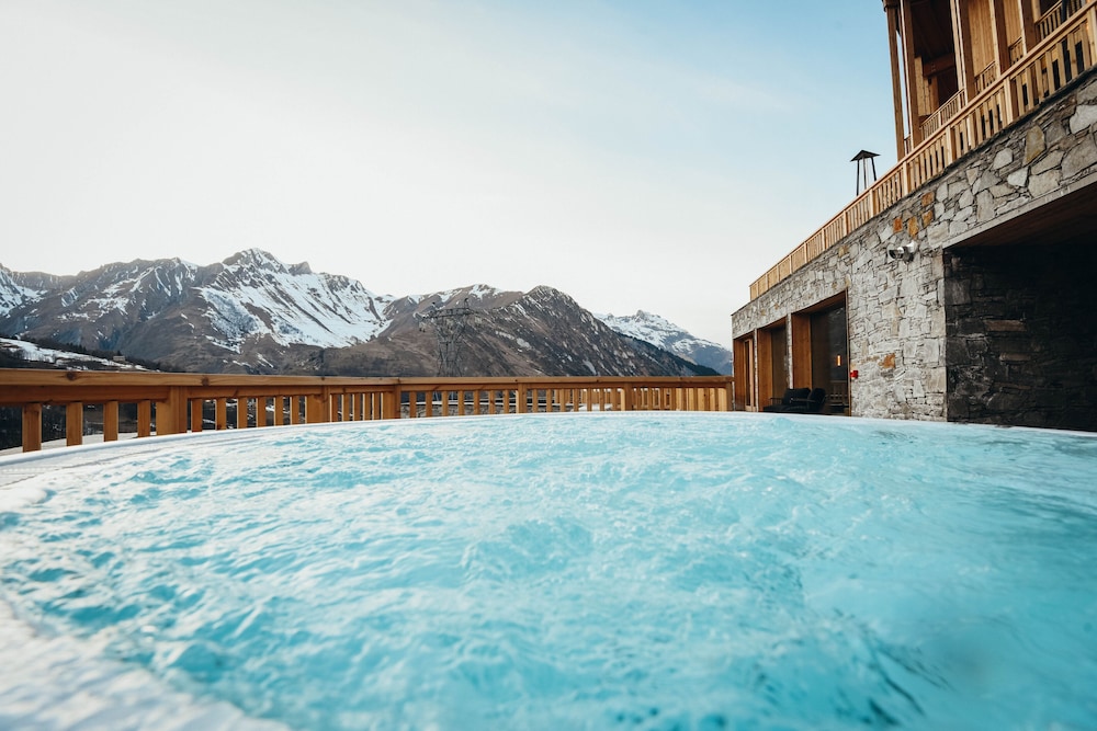 Lodji Hotel