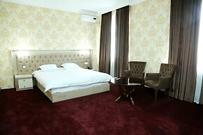 Grand Capital Hotel