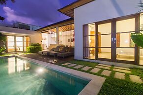 Echo Beach Villa & Apartment