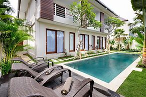 Echo Beach Villa & Apartment