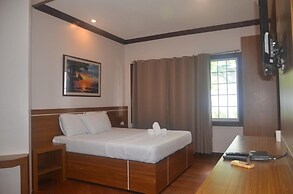 Robinland Vacation Home Badian