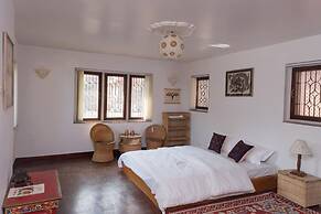 Tembas House