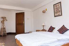 Tembas House